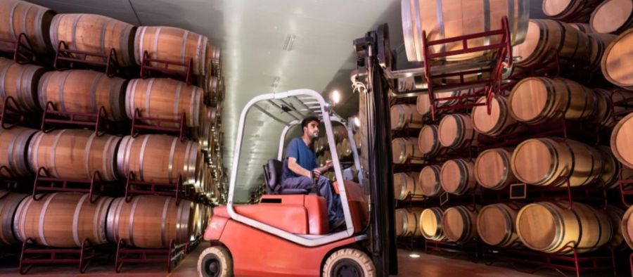 Photo for: Navigating Bulk Wine Logistics: Key Factors to Consider in 2024