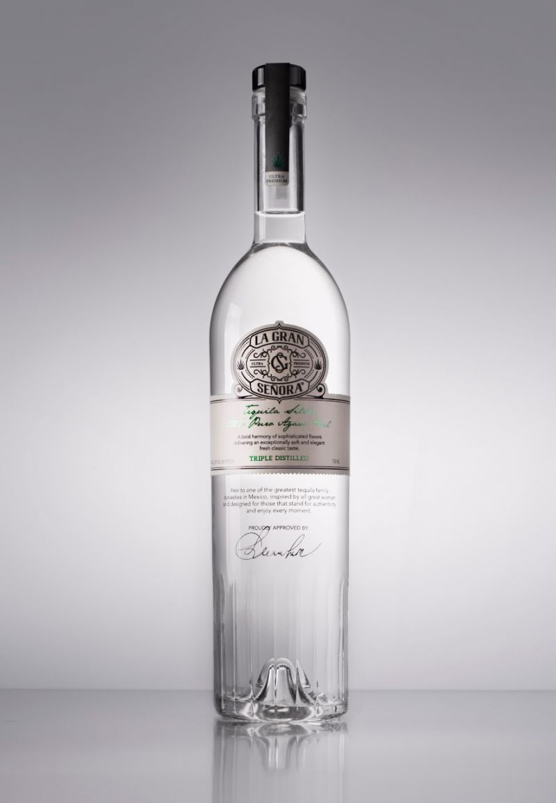 Photo for: La Gran Señora Blanco